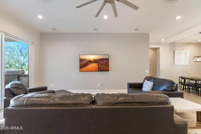 2252 E South Mountain Avenue, Phoenix, AZ 85042 - Photo 13