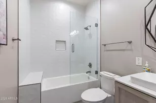 2252 E South Mountain Ave, Phoenix, AZ 85042 - Photo 29