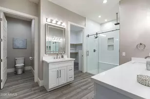 2252 E South Mountain Ave, Phoenix, AZ 85042 - Photo 23