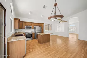 2103 E Wahalla Ln, Phoenix, AZ 85024 - Photo 13