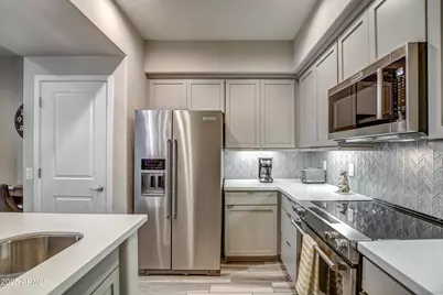 3935 E Rough Rider Road #Unit 1337, Phoenix, AZ 85050 - Photo 9