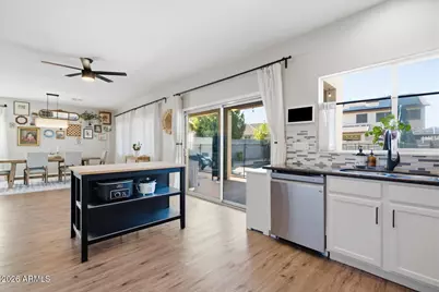 14630 W Hearn Road, Surprise, AZ 85379 - Photo 9