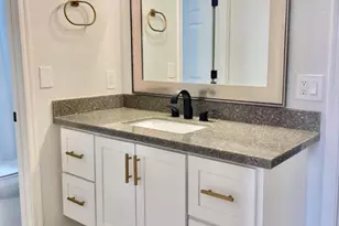 9040 E Winchcomb Dr, Scottsdale, AZ 85260 - Photo 15