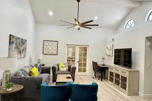 9040 E Winchcomb Dr, Scottsdale, AZ 85260 - Photo 19