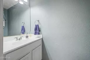 1071 S Honeysuckle Ln, Gilbert, AZ 85296 - Photo 15