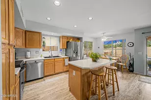 1071 S Honeysuckle Ln, Gilbert, AZ 85296 - Photo 11
