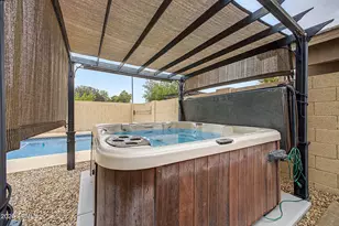 1071 S Honeysuckle Ln, Gilbert, AZ 85296 - Photo 3