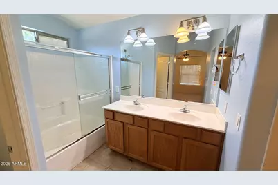19546 N Krupps Court, Maricopa, AZ 85138 - Photo 11