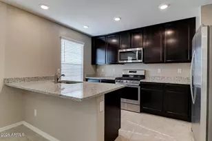 8236 W Albeniz Pl, Phoenix, AZ 85043 - Photo 25