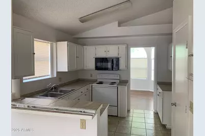 7930 W Krall Street, Glendale, AZ 85303 - Photo 9