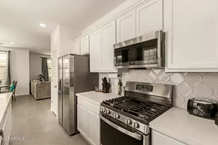 14236 W Buckskin Trl, Surprise, AZ 85387 - Photo 11