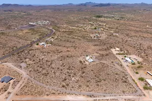 43513 N 261st Ave, Morristown, AZ 85342 - Photo 11
