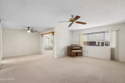 10906 W Roundelay Circle S, Sun City, AZ 85351 - Photo 13