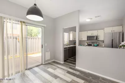 3320 W McRae Way #Unit 1, Phoenix, AZ 85027 - Photo 9
