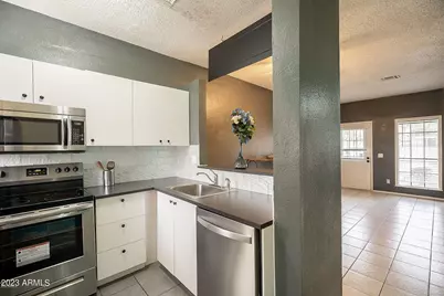 18616 N 34th Avenue #Unit 5, Phoenix, AZ 85027 - Photo 13