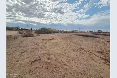 336 W Broadway Road #M, Tonopah, AZ 85354 - Photo 3