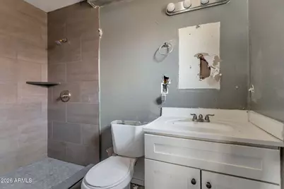 110 N 33rd Avenue, Phoenix, AZ 85009 - Photo 19