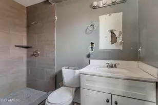 110 N 33rd Ave, Phoenix, AZ 85009 - Photo 19