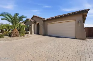 129 W White Oak Ave, Queen Creek, AZ 85140 - Photo 3