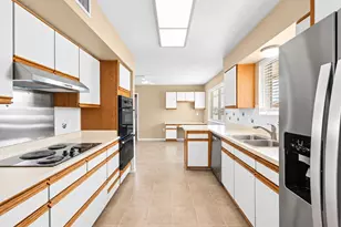 9202 N 107th Ave, Sun City, AZ 85351 - Photo 17