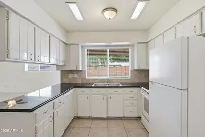 4616 W Saguaro Drive, Glendale, AZ 85304 - Photo 7
