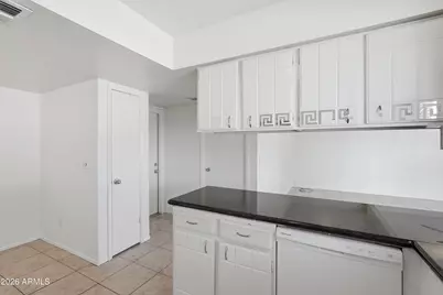4616 W Saguaro Drive, Glendale, AZ 85304 - Photo 9
