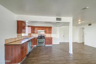 7922 W Earll Drive, Phoenix, AZ 85033 - Photo 23