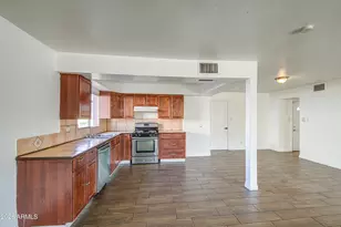 7922 W Earll Dr, Phoenix, AZ 85033 - Photo 23