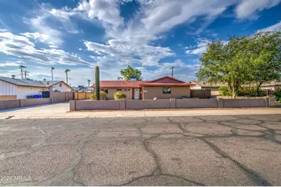 7922 W Earll Drive, Phoenix, AZ 85033 - Photo 3