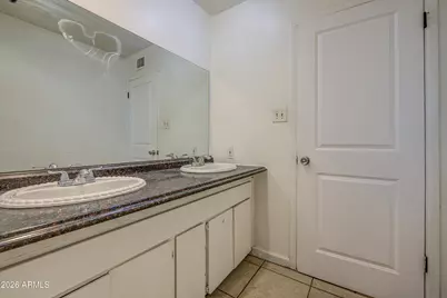 7922 W Earll Drive, Phoenix, AZ 85033 - Photo 15
