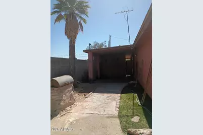242 S Washington Street, Coolidge, AZ 85128 - Photo 9