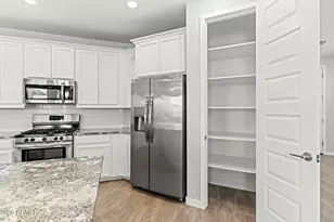 14642 W Charter Oak Rd, Surprise, AZ 85379 - Photo 17