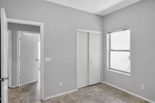 7230 W Sheila Ln, Phoenix, AZ 85033 - Photo 11