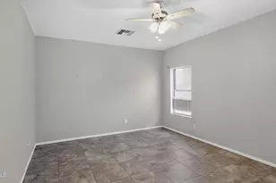7230 W Sheila Ln, Phoenix, AZ 85033 - Photo 3
