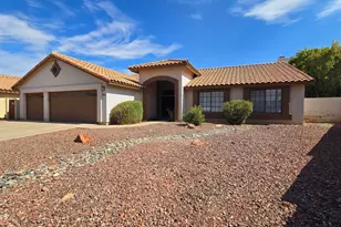 11007 W Cottonwood Ln, Avondale, AZ 85392 - Photo 3