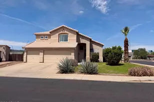 8274 S Stephanie Ln, Tempe, AZ 85284 - Photo 1