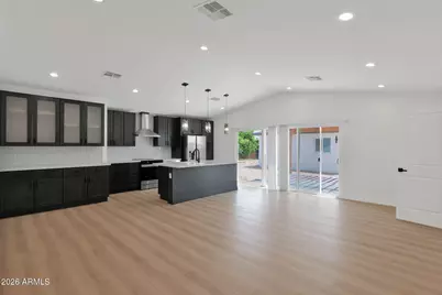2507 E Devonshire Avenue, Phoenix, AZ 85016 - Photo 7