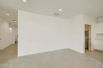 9731 W Weldon Avenue, Phoenix, AZ 85037 - Photo 7