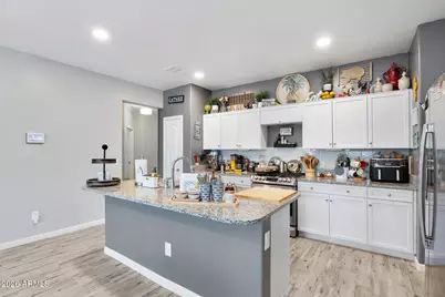29805 W Clarendon Avenue, Buckeye, AZ 85396 - Photo 17