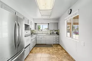 10262 W Snead Circle N, Sun City, AZ 85351 - Photo 19