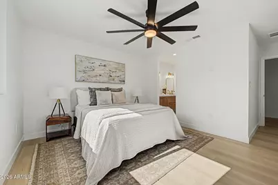 11206 N 26th Place, Phoenix, AZ 85028 - Photo 9