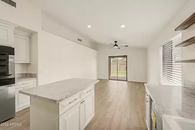 2111 E Williams Drive, Phoenix, AZ 85024 - Photo 15