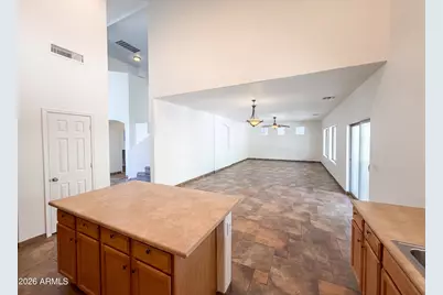 7428 S 15th Drive, Phoenix, AZ 85041 - Photo 11