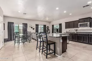 831 S Buena Vista Dr, Apache Junction, AZ 85120 - Photo 13