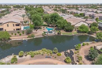 892 E Hampton Lane, Gilbert, AZ 85295 - Photo 33