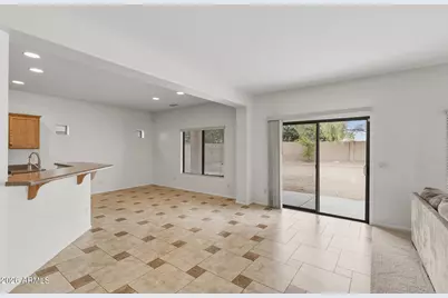 13812 W Port Royale Lane, Surprise, AZ 85379 - Photo 17