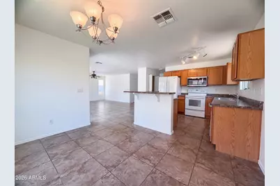 2232 E Cochise Avenue, Apache Junction, AZ 85119 - Photo 9