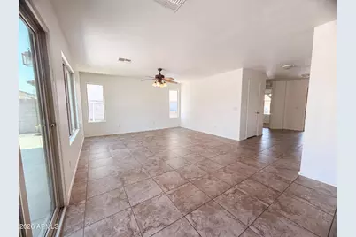 2232 E Cochise Avenue, Apache Junction, AZ 85119 - Photo 3