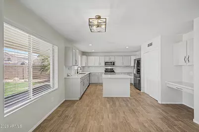 724 W Sandra Terrace, Phoenix, AZ 85023 - Photo 11