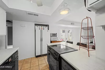 2543 N 22nd Drive, Phoenix, AZ 85009 - Photo 11